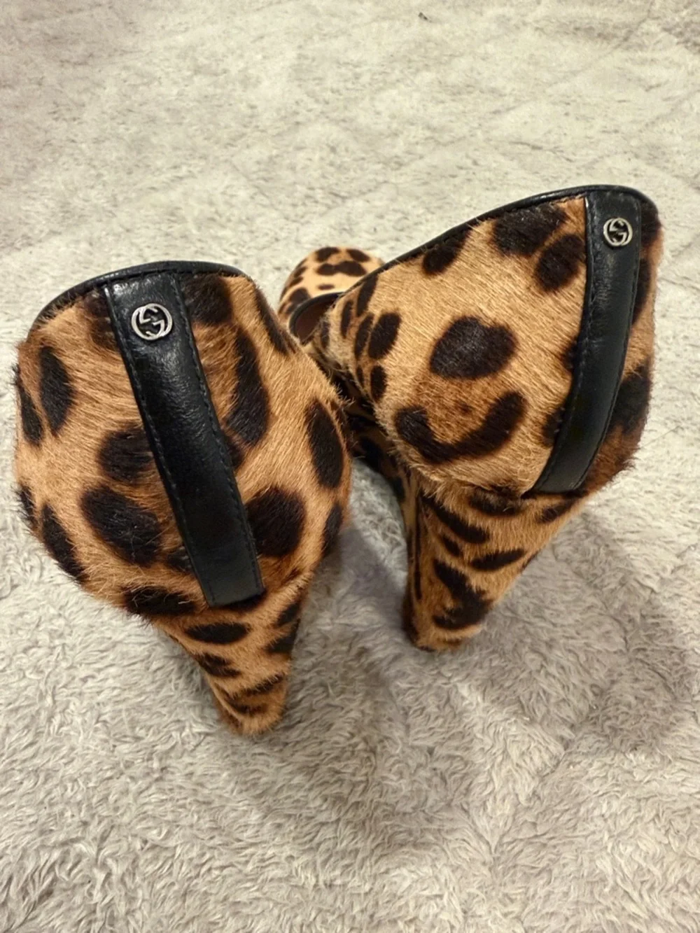 Gucci Leopard Calf Hair Pumps in Tan, Black & Pink - Picture 7 of 9